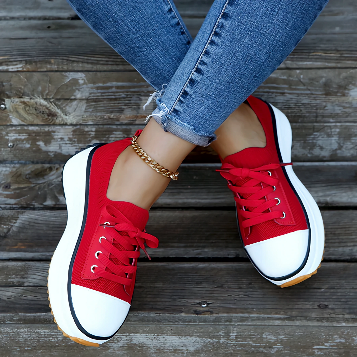 Women’s Sneakers – Platform Sole – Soft Knit Upper – Lace-Up – Casual Fit