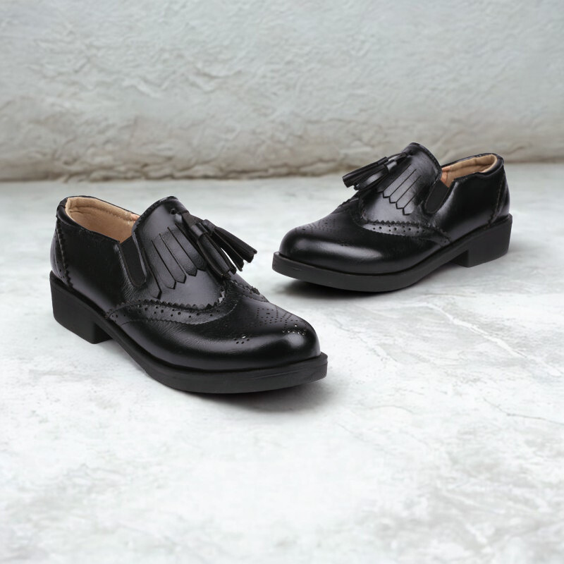 Women’s Loafers – Smooth Leather – Brogue Detailing – Tassel Accent – Slip-On