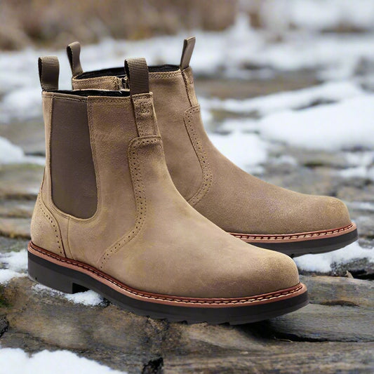 Men’s Chelsea Boots – Streamlined Fit – Leather Feel – Elastic Sides – Rubber Sole