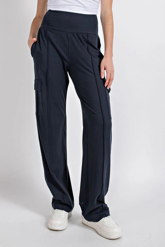 Women's Cargo Pants - Relaxed Fit - High Waisted