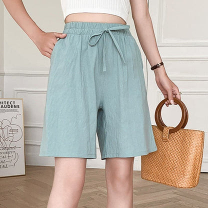 Women’s Knee-Length Shorts – Relaxed Fit – Elastic Waist – Natural Fibers – Casual Wear