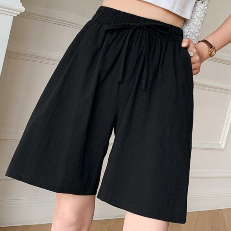 Women’s Knee-Length Shorts – Relaxed Fit – Elastic Waist – Natural Fibers – Casual Wear