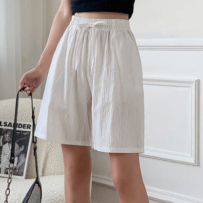 Women’s Knee-Length Shorts – Relaxed Fit – Elastic Waist – Natural Fibers – Casual Wear