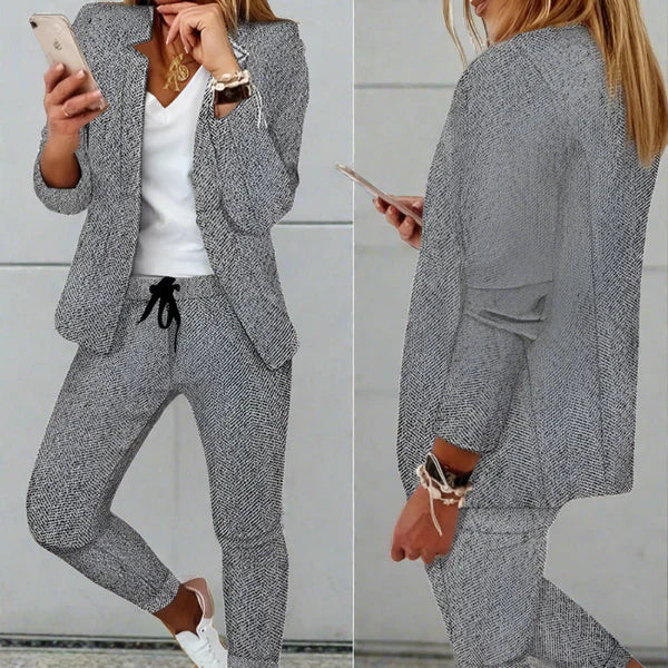 Women’s Blazer and Trousers Set - Soft Woven - Classic Checkered Pattern