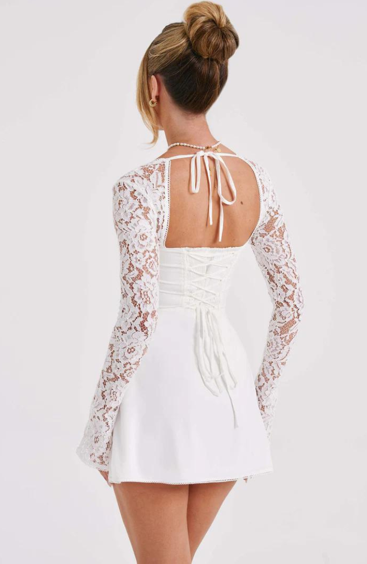 Women’s Mini Dress – Slim Fit – Lace Sleeves – Sweetheart Neckline – A-Line Hem