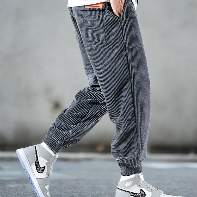 Grauer moderne, weite Cordhose für Herren