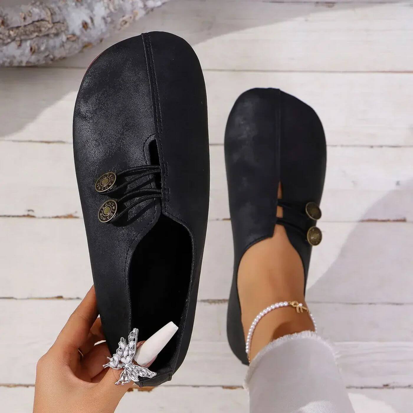 Women’s Slip-On Shoes – Ergonomic Fit – Breathable – Cushioned Flat Sole