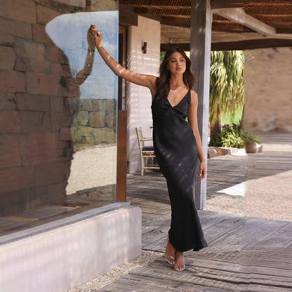 Women’s Evening Dress – Satin – Slim Fit – V-Neck – Sleeveless – Backless – Side Slit