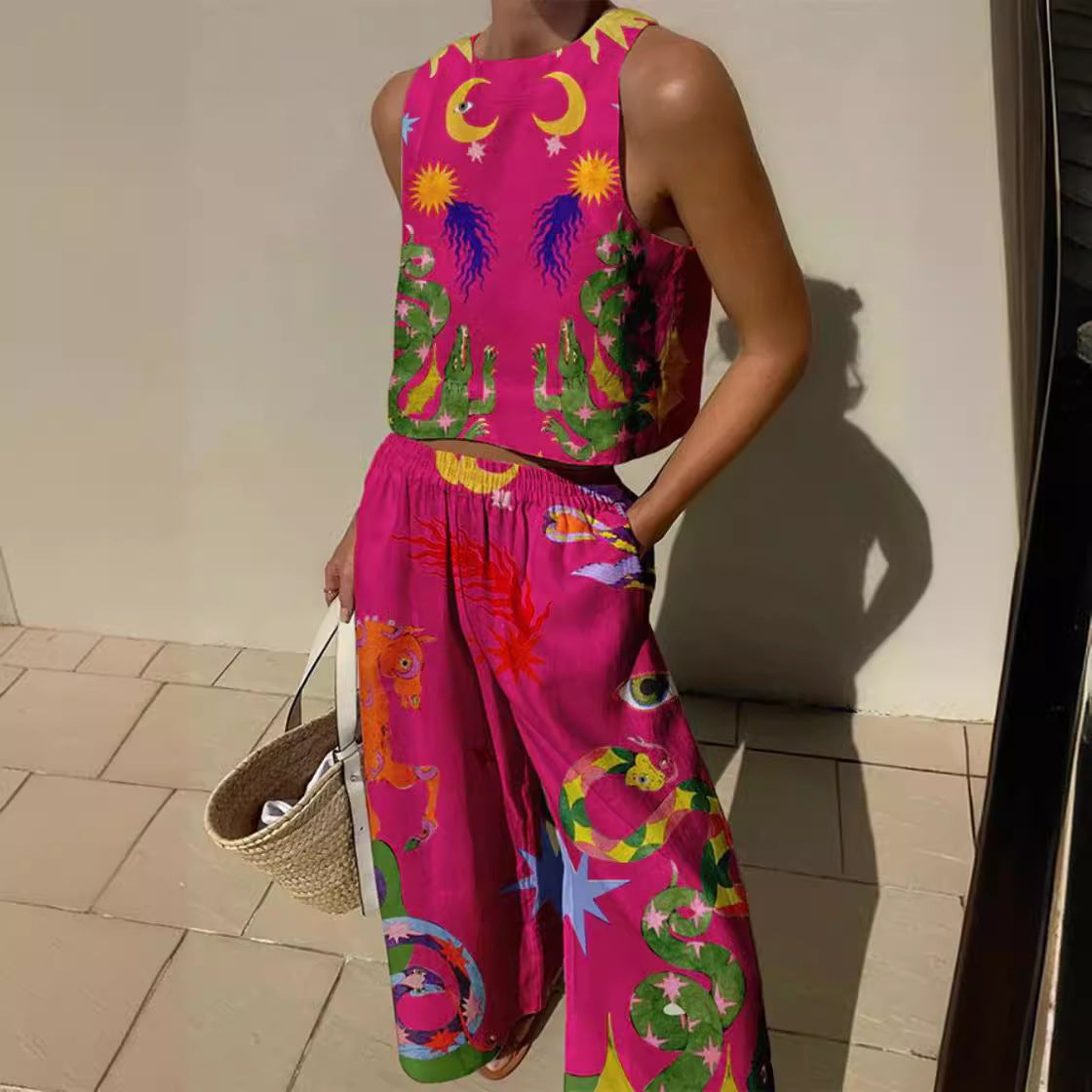 Women’s Crop Top – Bold Printed Design – Lightweight Cotton – Relaxed Fit – Sleeveless