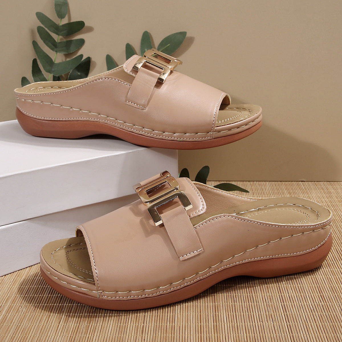 Women’s Platform Sandals – Slip-On Design – Open Toe – Wide Strap – Metallic Accent