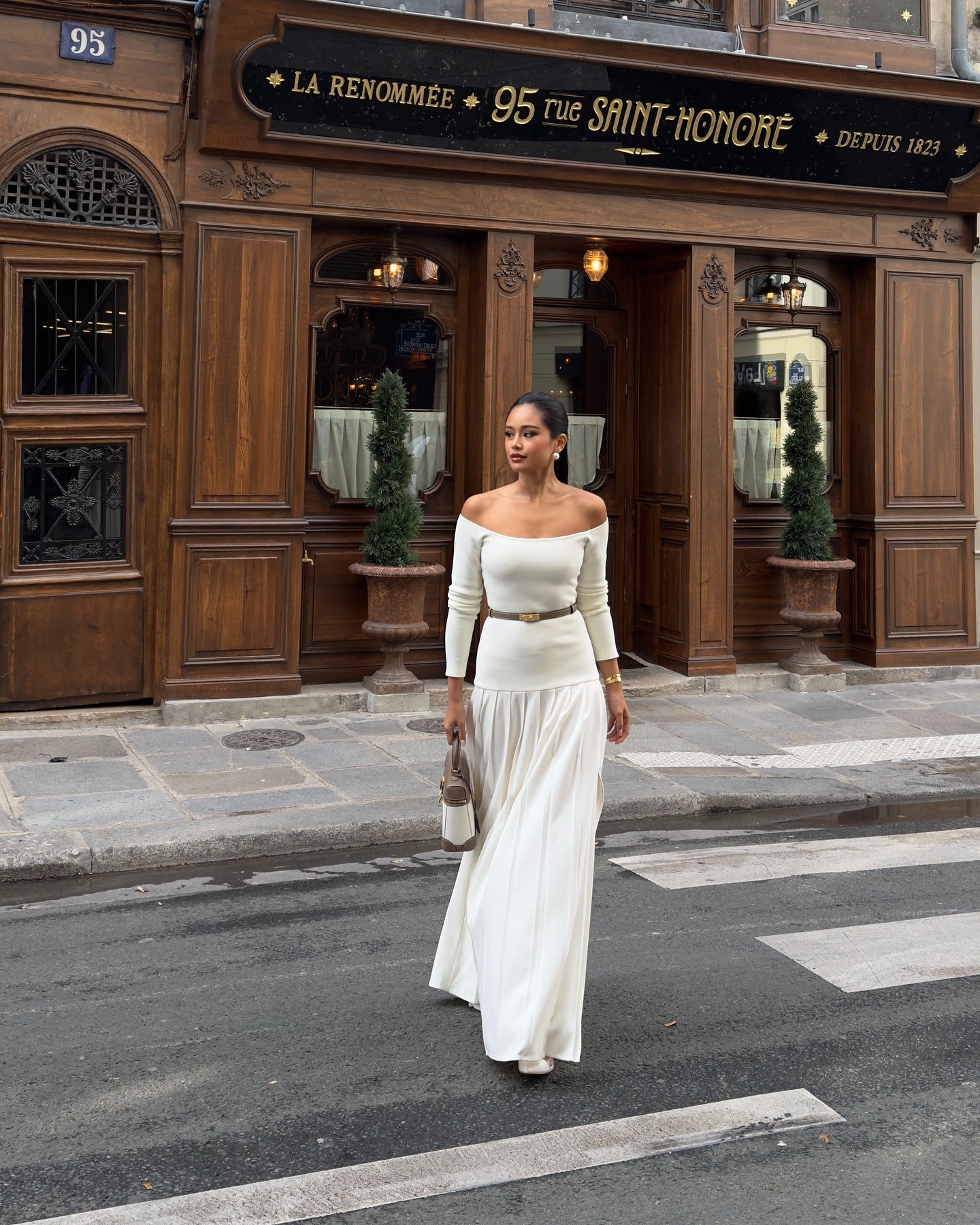 Women’s Off-Shoulder Dress – Fitted Bodice – Long Sleeve – Pleated Full-Length Skirt