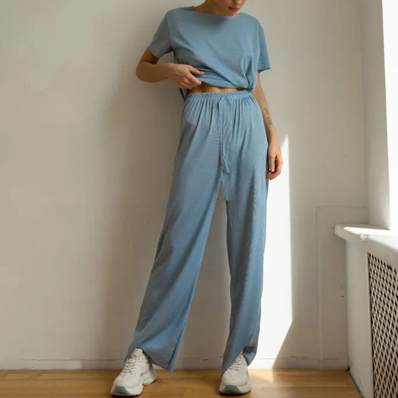 Women’s Lounge Set – Soft Knit – Cropped Top – Wide-Leg Pants – Relaxed Fit