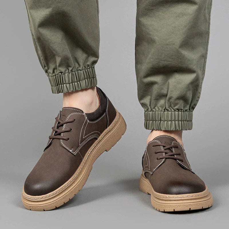 Men’s Low-Top Shoes – Textured Upper – Lugged Sole – Cushioned Collar – Casual