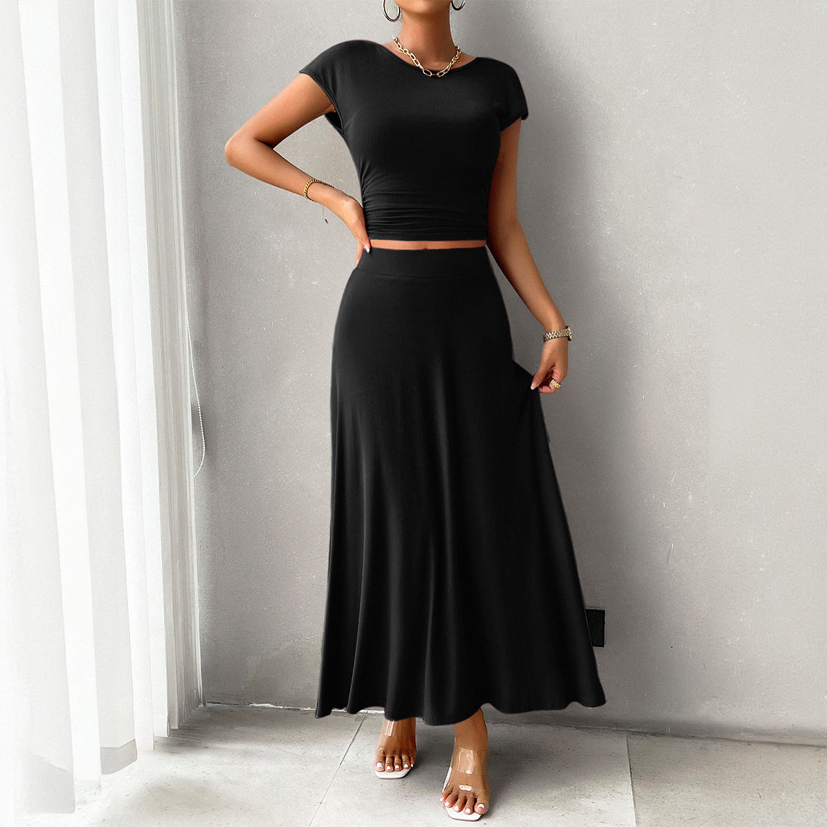 Women’s Crop Top and Skirt Set – Slim Fit Ruched Top – Full-Length Flowing Skirt
