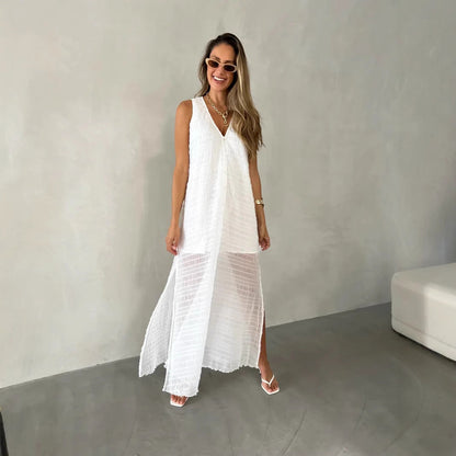 Women’s Long Dress – Sleeveless V-Neck – Flowy Fit – Lace Look with Front Slit
