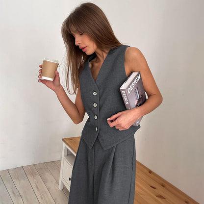 Women’s Suit Set – Tailored Fit – V-Neck Button Front – Waist-Length Formal Suit Style