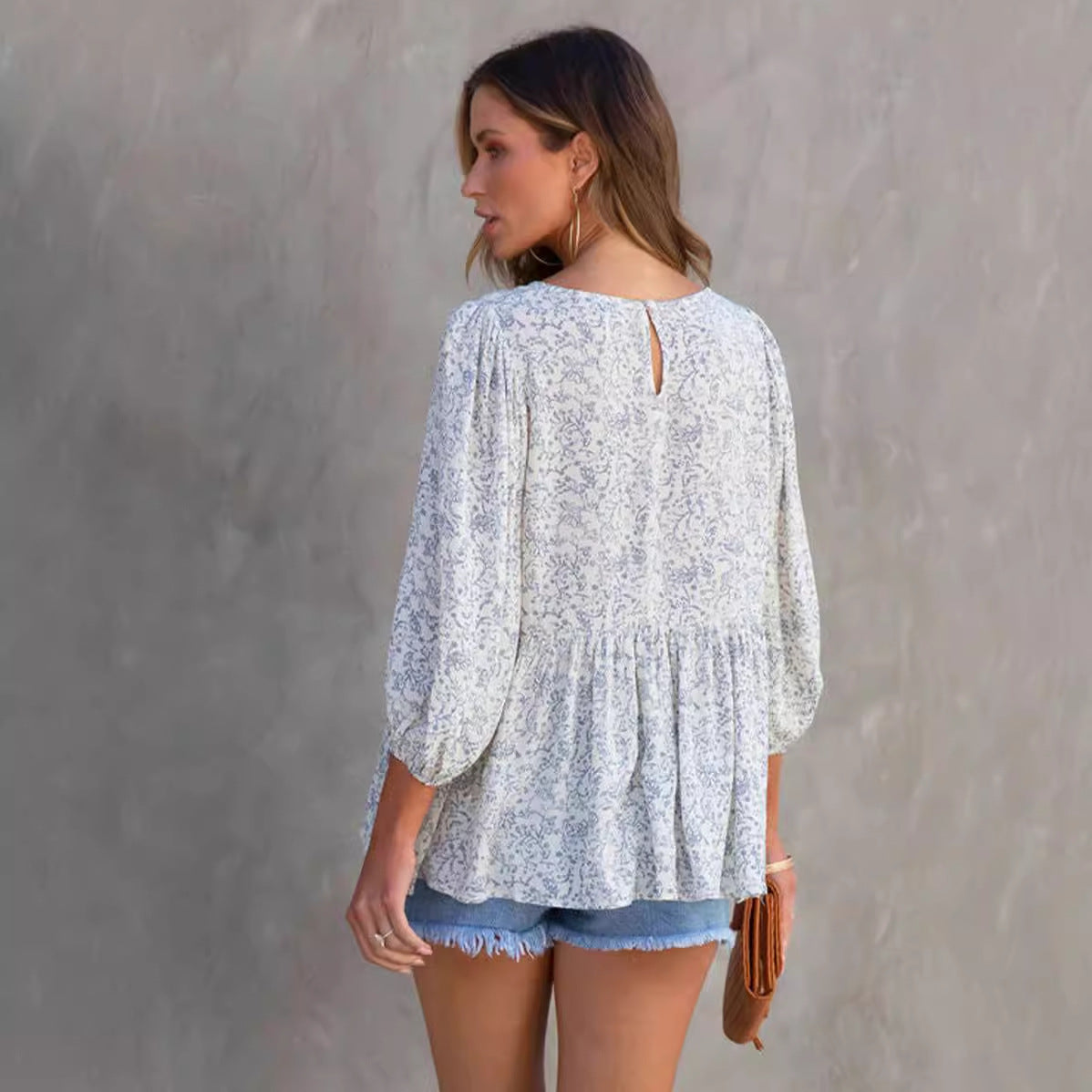 Women’s Blouse – Lightweight Cotton – Relaxed Fit – Floral Print – Lantern Sleeve