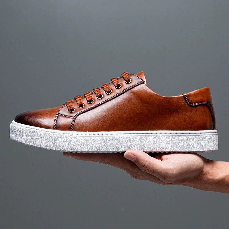 Men’s Low-Top Sneakers – Polished Finish – Lace-Up – Cushioned Sole – Comfortable Fit