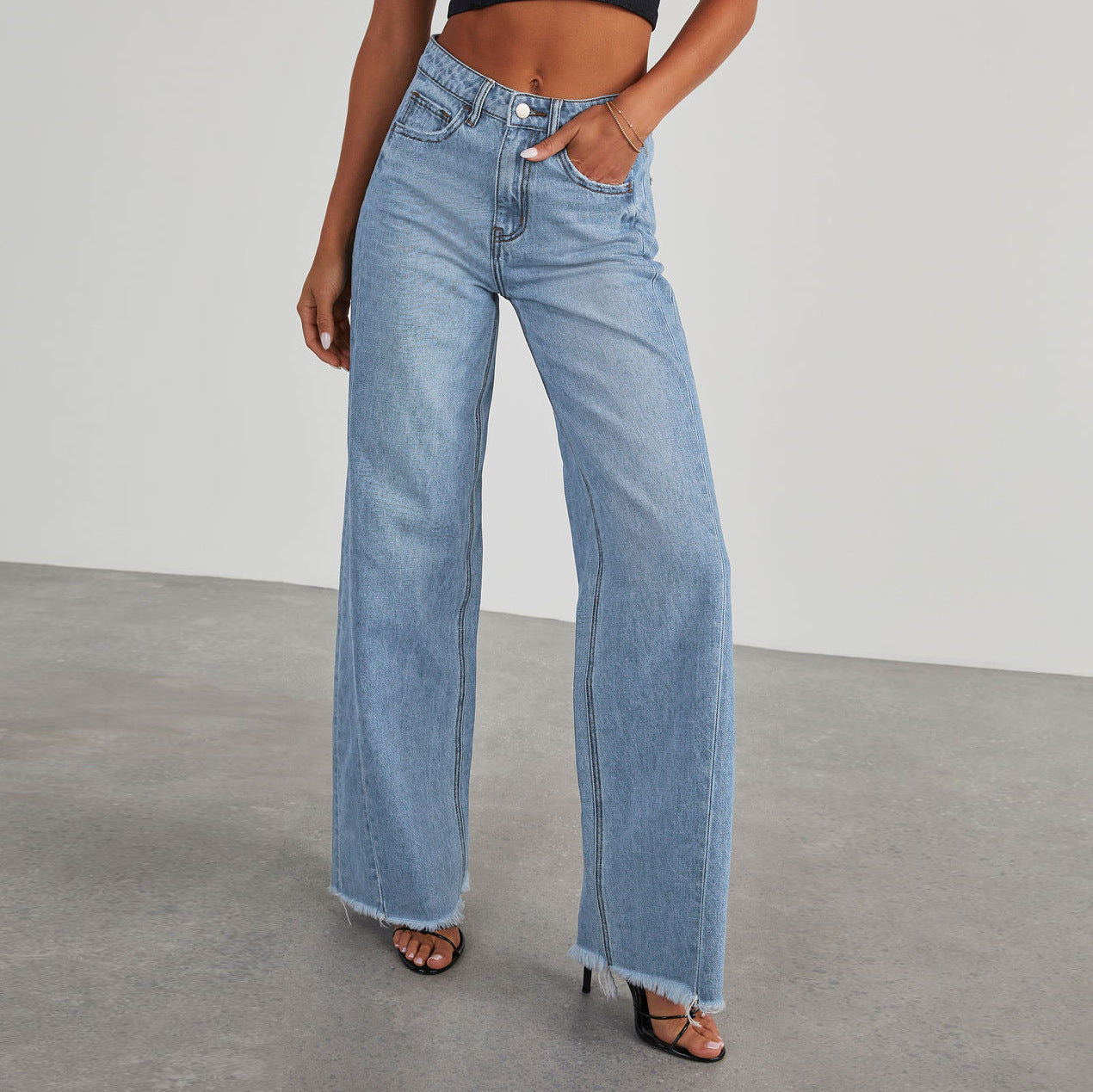 Women’s Wide-Leg Jeans – Washed Denim – Relaxed Fit – High Waist – Frayed Hem