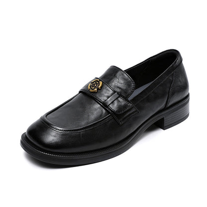 Women’s Loafers – Slim Fit – Leather – Low Heel – Camellia Detail – Moc Toe