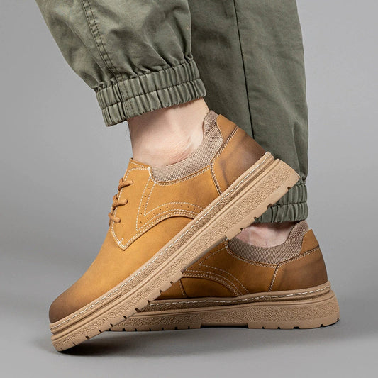 Men’s Low-Top Shoes – Textured Upper – Lugged Sole – Cushioned Collar – Casual