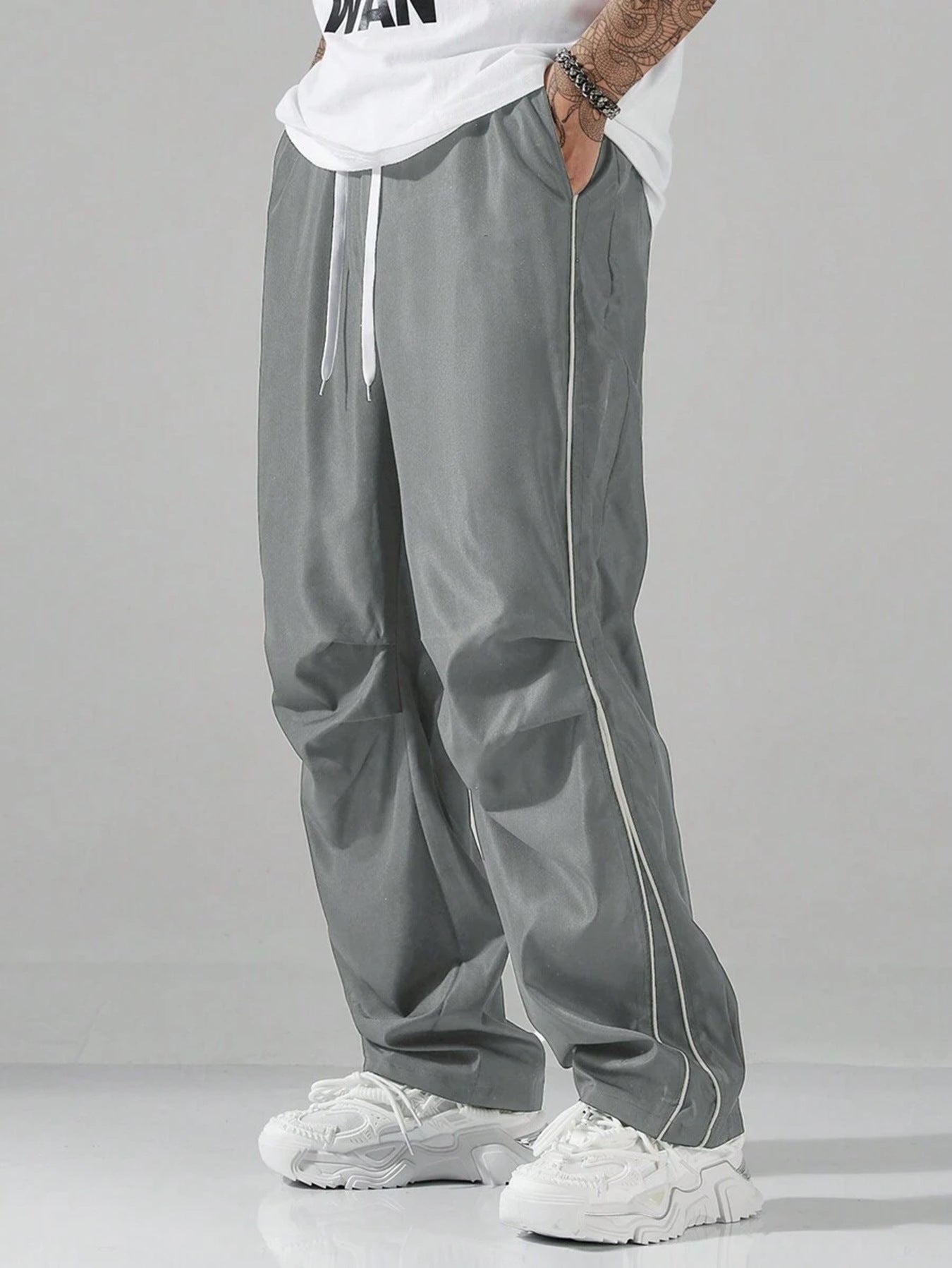 Men’s Cargo Pants – Relaxed Fit – Breathable Blend – Drawstring Waist – Side Stripe