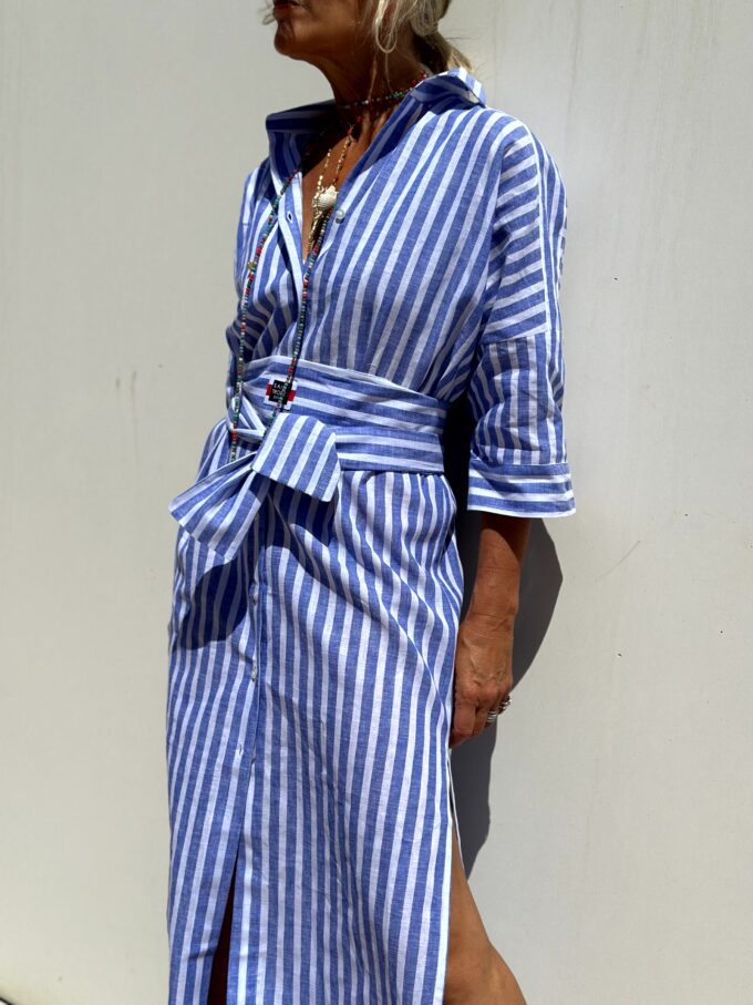 Women’s Shirt Dress – Relaxed Fit – Cotton Blend – Geometric Print – Midi Length – Button Down
