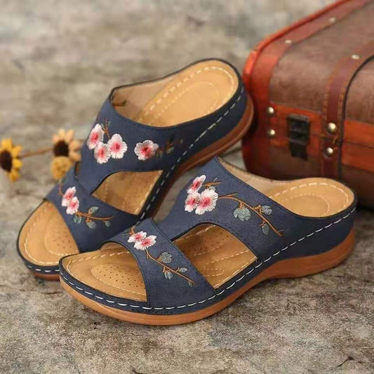 Women’s Slide Sandals – Wedge Platform – Embroidered Straps – Cushioned Footbed