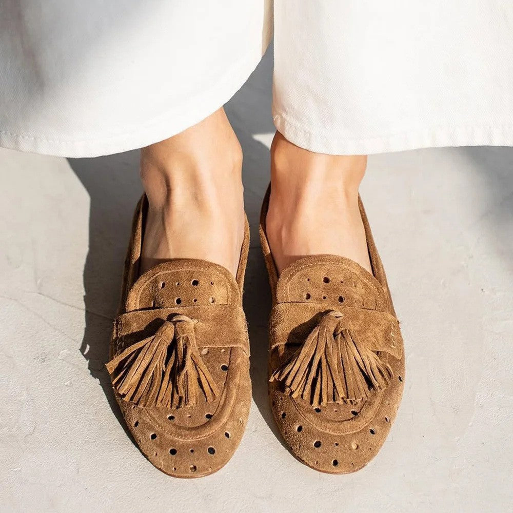 Women’s Loafers – Suede Finish – Chunky Heel – Perforated – Tassel Detail