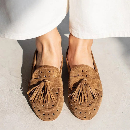 Women’s Loafers – Suede Finish – Chunky Heel – Perforated – Tassel Detail