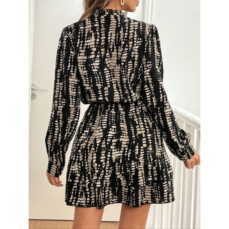 Women’s Midi Dress – Relaxed Fit – Abstract Print – Button-Up Collar – Long Sleeves