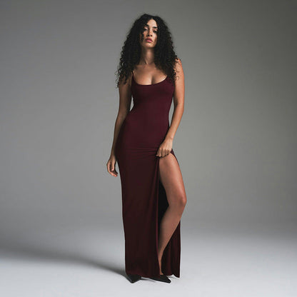 Women’s Maxi Dress – Slim Fit – Spaghetti Straps – Scoop Neck – High Slit Backless
