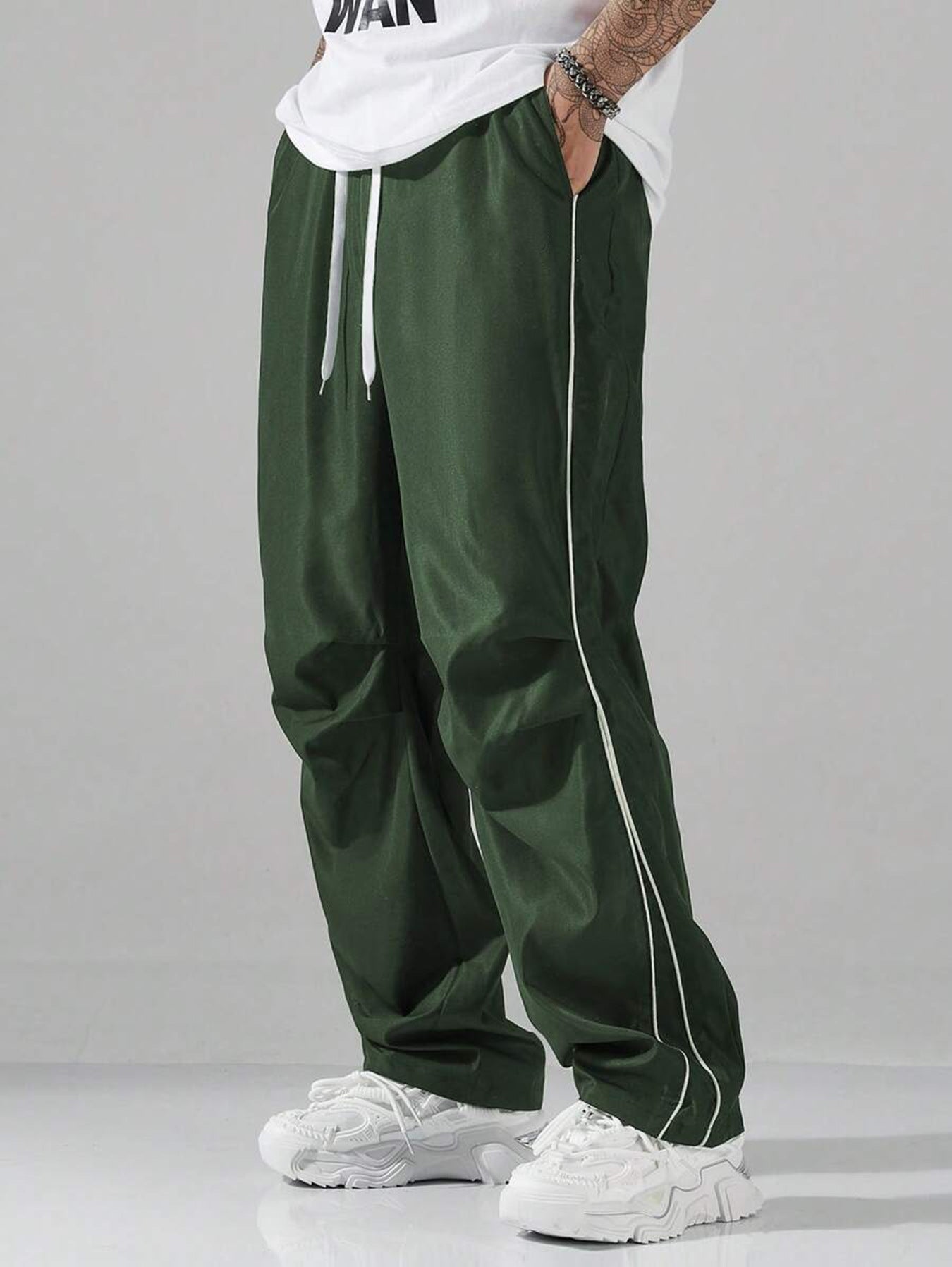 Men’s Cargo Pants – Relaxed Fit – Breathable Blend – Drawstring Waist – Side Stripe