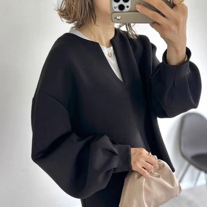 Women’s Long Sleeve Top – Oversized Fit – Airy Fabric – V-Neck – Balloon Sleeves