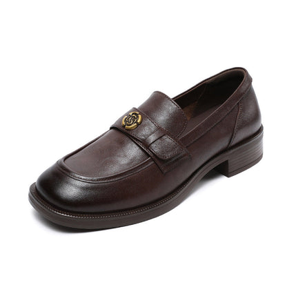 Women’s Loafers – Slim Fit – Leather – Low Heel – Camellia Detail – Moc Toe
