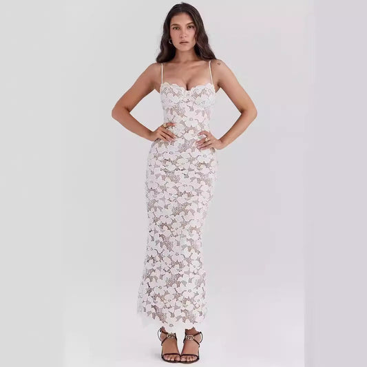 Women’s Slip Dress – Lace Floral Pattern – Sweetheart Neckline – Slim Fit Full Length