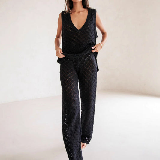 Women’s Sleeveless Top and Pants Set – Knit Fabric – Relaxed Fit – Deep V-Neck