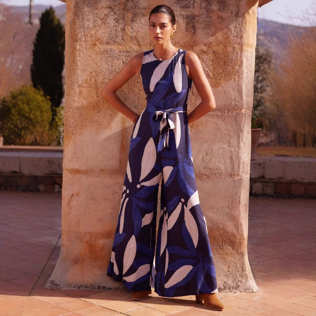 Women’s Jumpsuit – Sleeveless – Wide Leg – Waist Tie – Abstract Print – Full Length