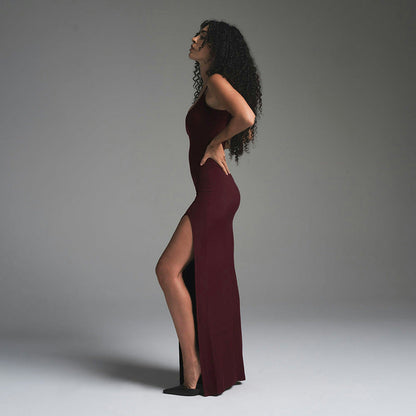 Women’s Maxi Dress – Slim Fit – Spaghetti Straps – Scoop Neck – High Slit Backless
