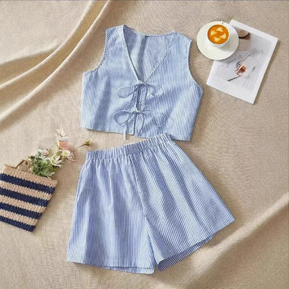 Women’s Crop Top – Slim Fit – Sleeveless V-Neck – Lace-Up Front – Lightweight Casual