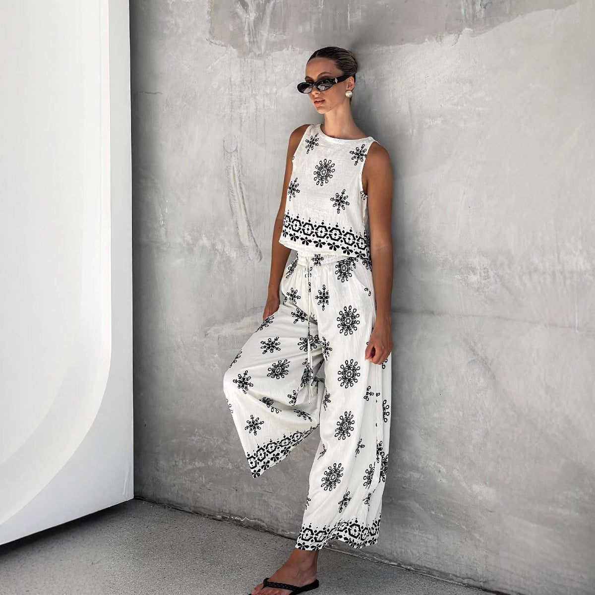 Women’s Two-Piece Set – Cropped Sleeveless Top – High Waist Wide-Leg Pants – Cotton Linen