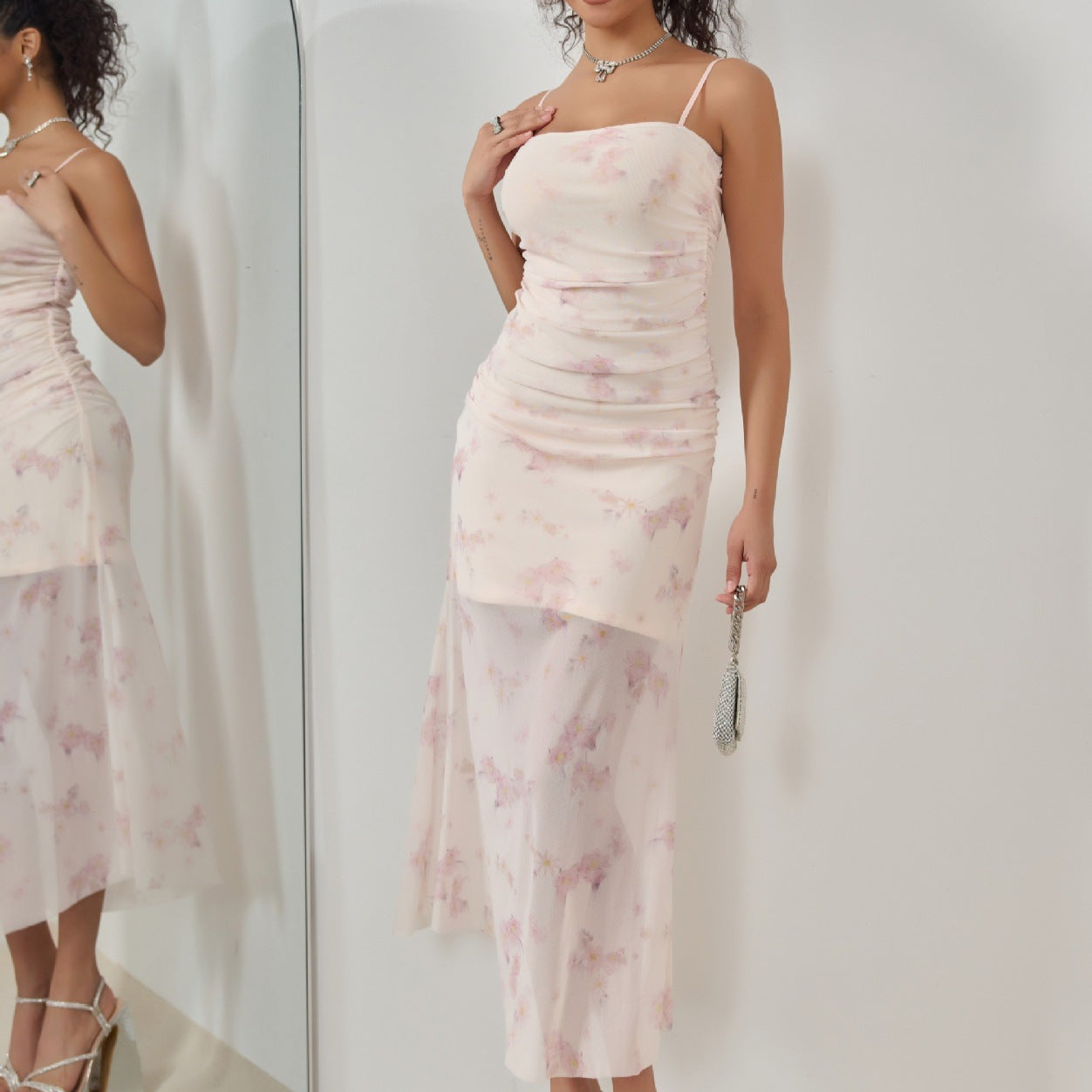 Women’s Maxi Dress – Slim Fit – Spaghetti Straps – Ruching Bodice – Mermaid Hem
