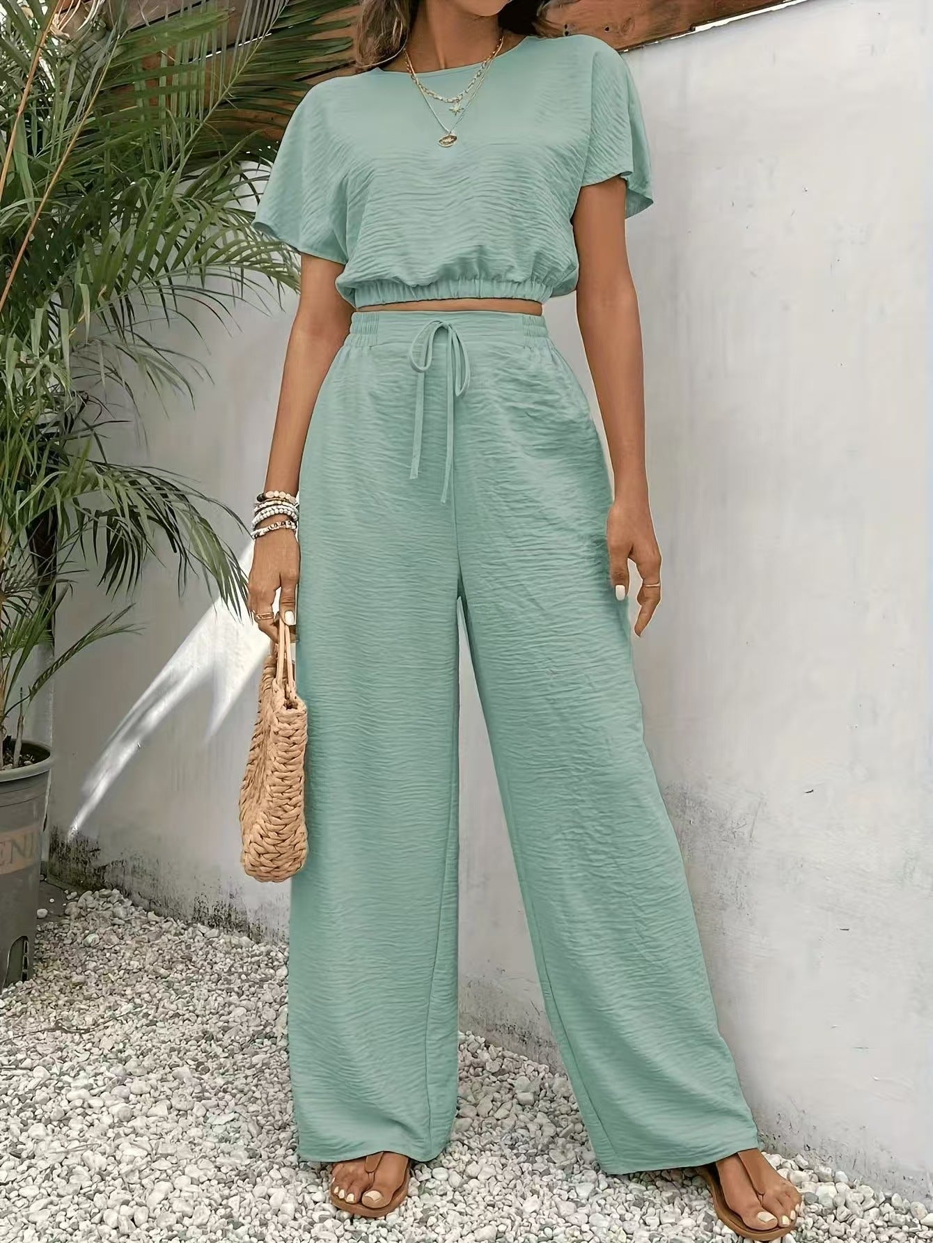 Women’s Two-Piece Set – Relaxed Fit Crop Top with Batwing Sleeves – Wide-Leg Pants