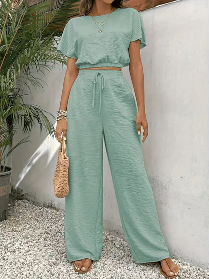 Women’s Two-Piece Set – Relaxed Fit Crop Top with Batwing Sleeves – Wide-Leg Pants