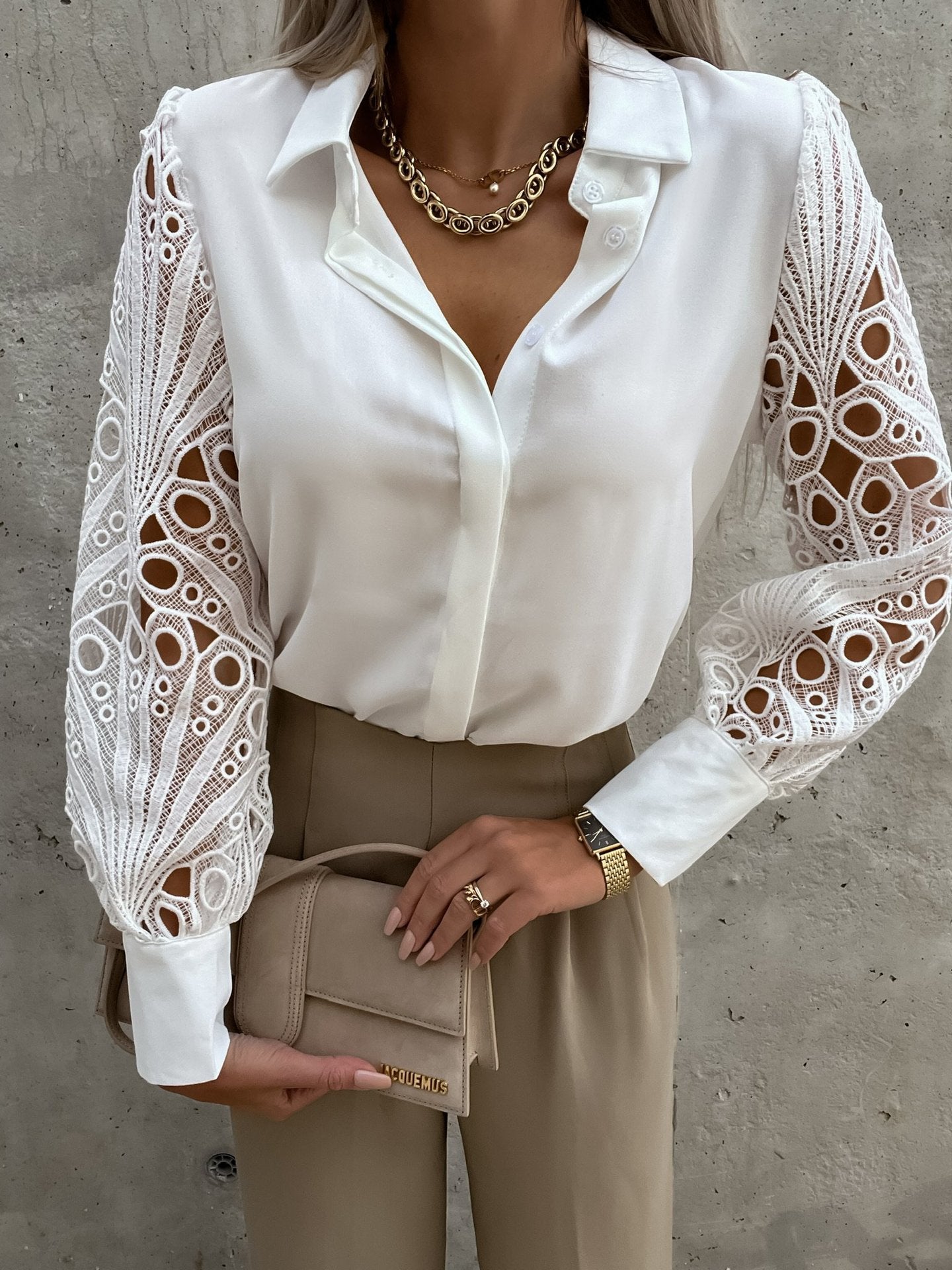 Women’s Blouse – Structured Fit – Lace Sleeves – Button Front