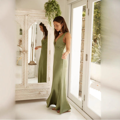 Women’s Evening Dress – Satin Fabric – Slim Fit – Sleeveless V-Neck Lace Trim – Full Length