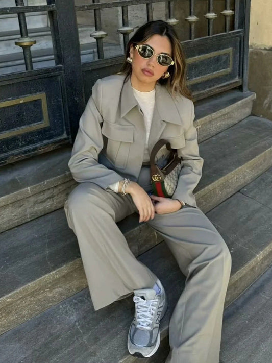 Women’s Two-Piece Set – Tailored Cropped Jacket – High Waist Wide-Leg Pants