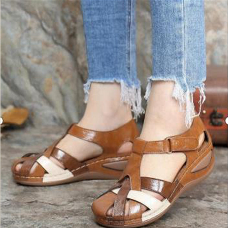 Women’s Sandals – Low Wedge Heel – Crisscross Straps – Buckle Closure – Cut-Out Design