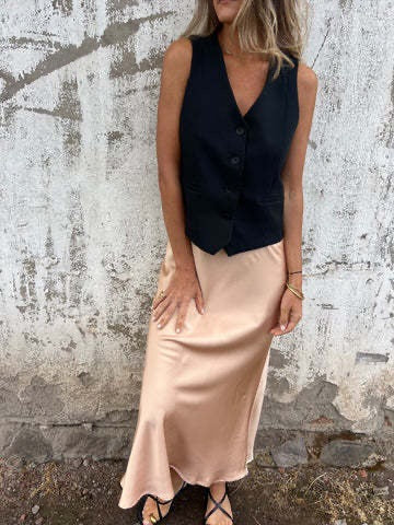 Women’s Two-Piece Set – Tailored Fit – Button-Down V-Neck –  Sleeveless Top – Maxi Skirt