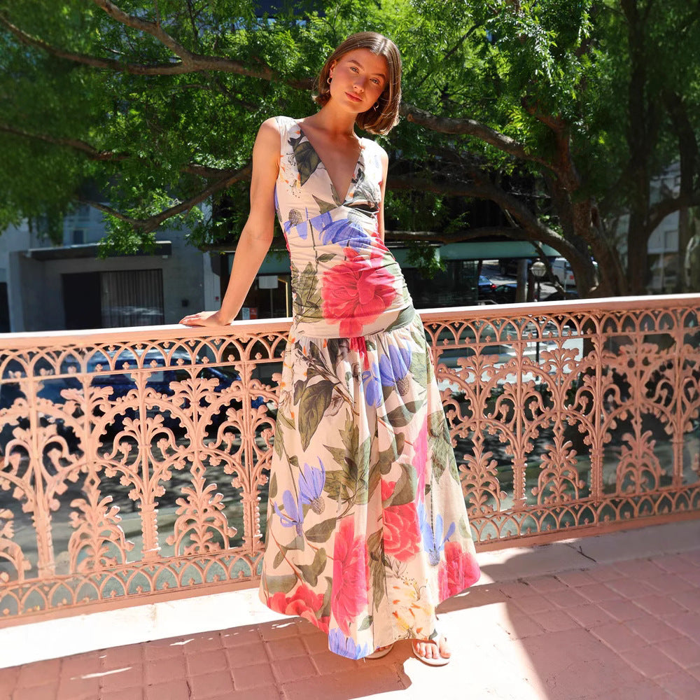 Women’s Maxi Dress – Slim Fit – Deep V-Neck – Spaghetti Straps – Floral Print
